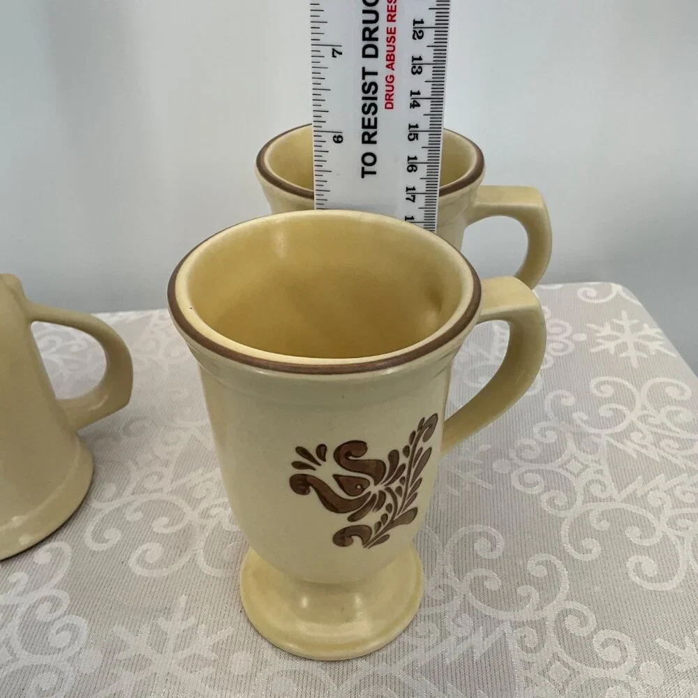 Pfaltzgraff Set Of‎ 3 Vintage Ceramic Pedestal Mugs